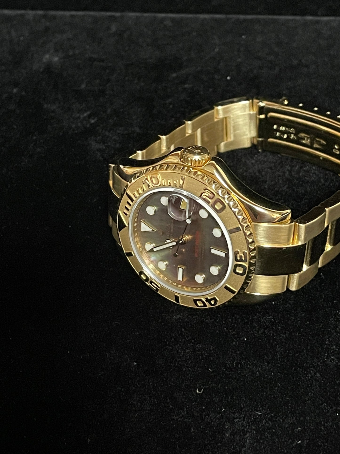 2009 Rolex Yacht-Master 168628 Tahitian MOP Dial 18k Oyster Engraved Rehaut 35mm