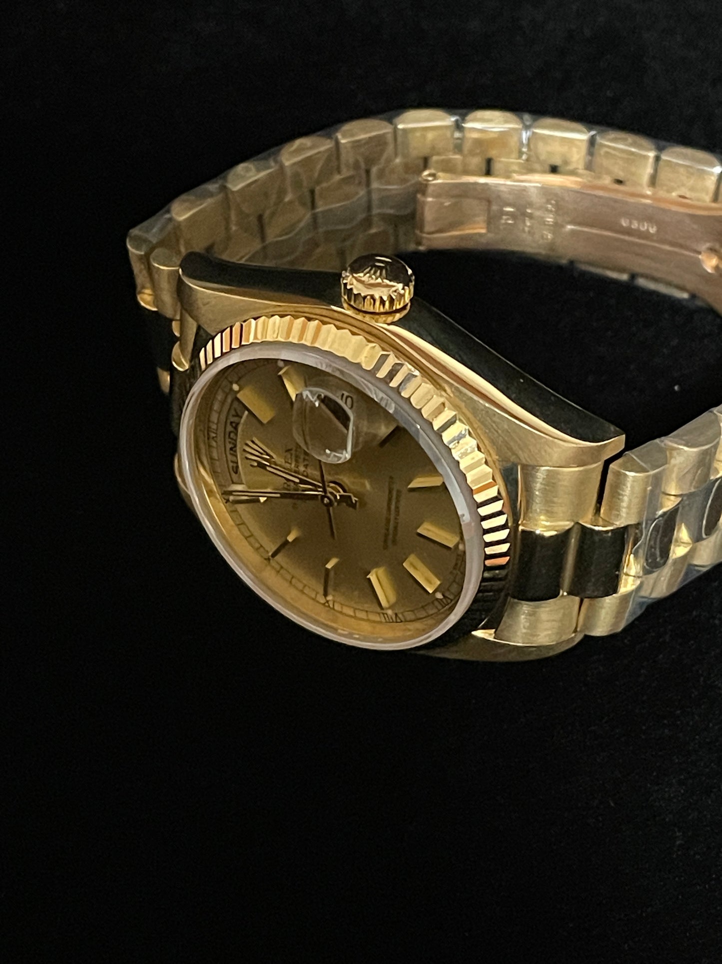 1981 Rolex Day-Date 18038 Champagne Dial 18kt President No Papers 36mm