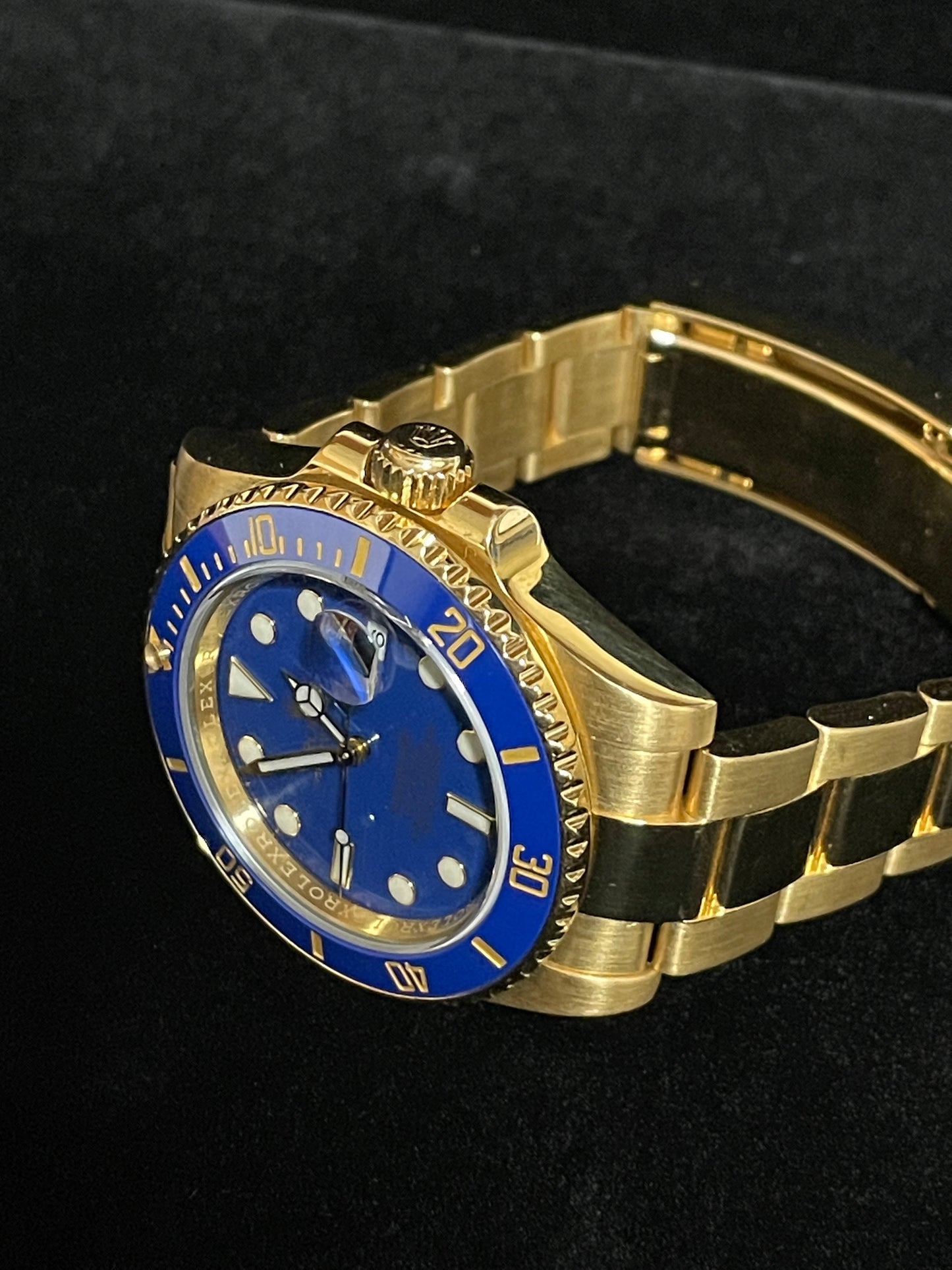 2010 Rolex Submariner Bluesy 116618 Blue Dial 18kt YG Oyster With Papers 40mm