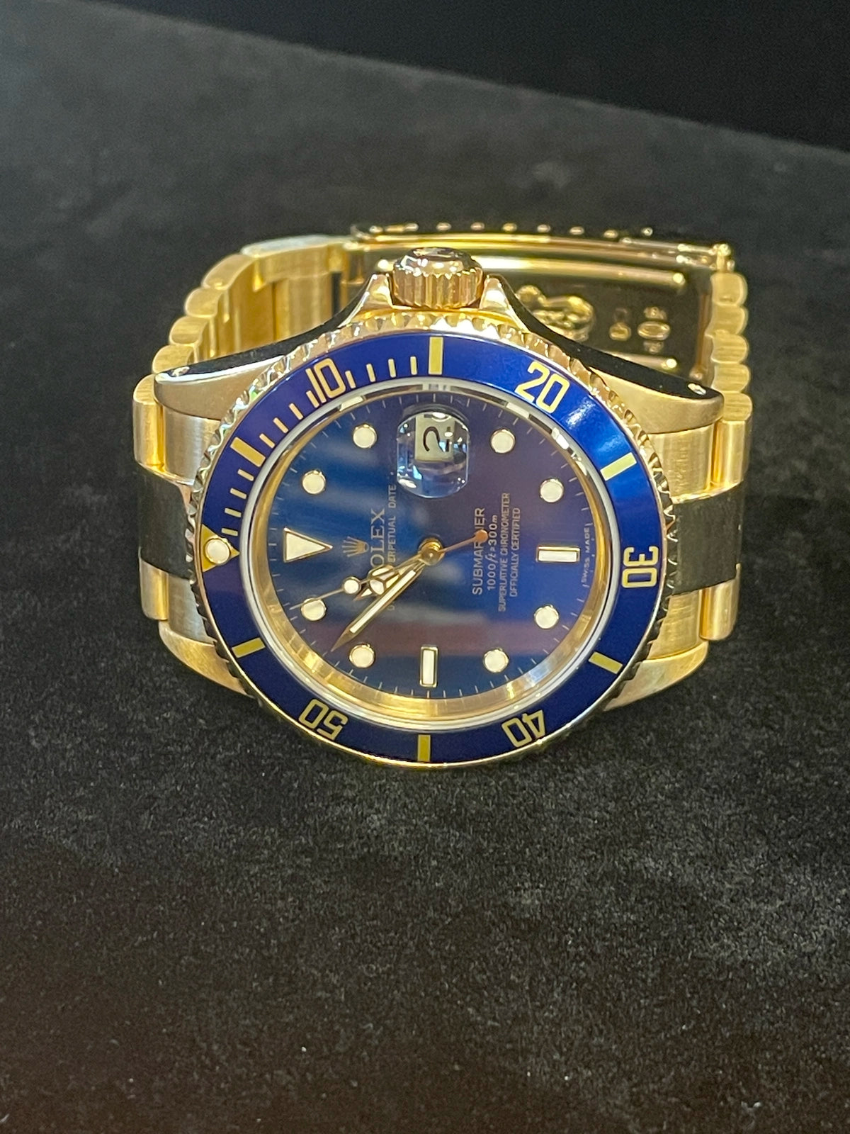 1988 Rolex Submariner 16808 Blue Dial 18kt Oyster No Papers 40mm