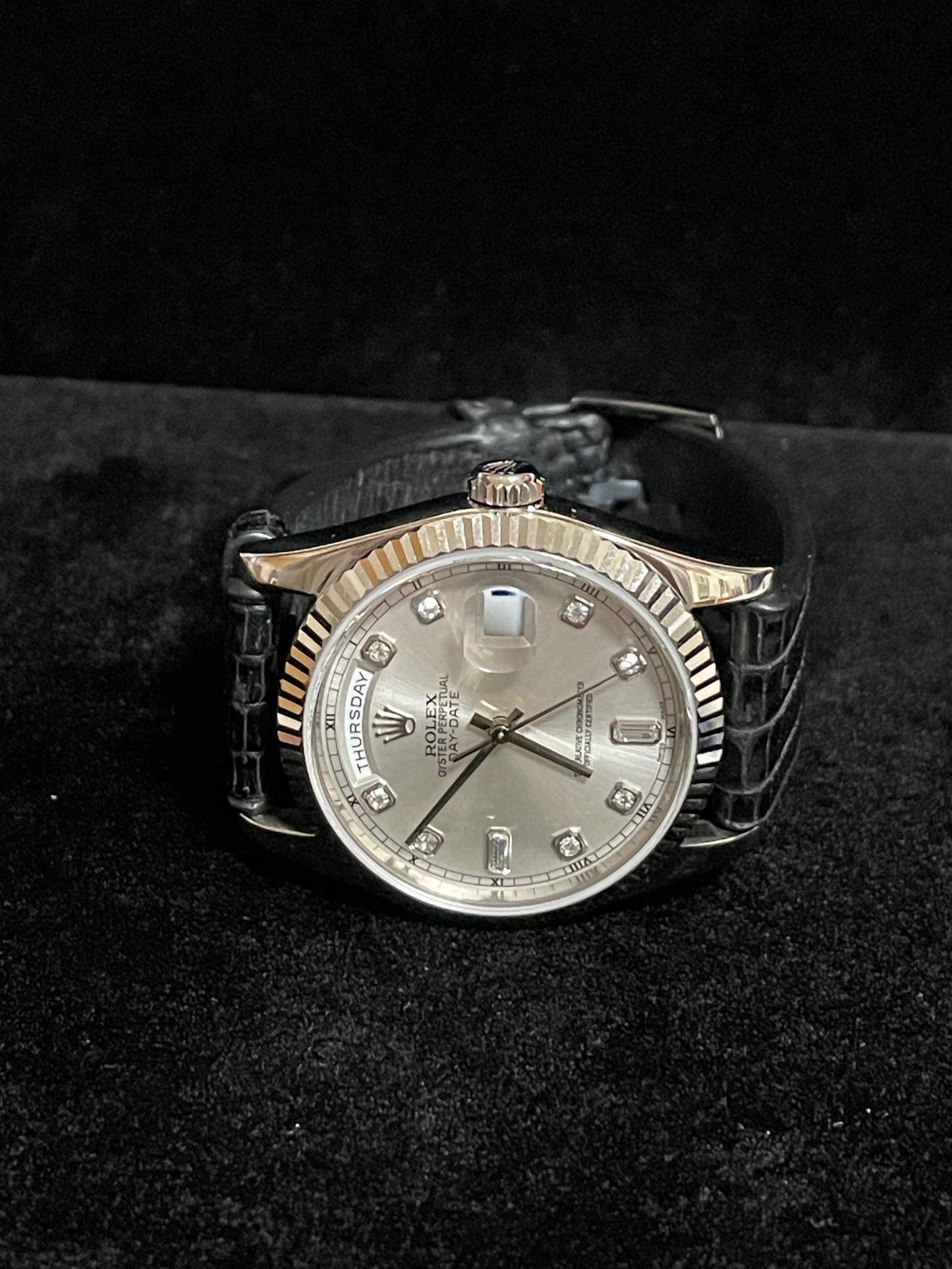 2006 Rolex DayDate 118239 Silver Diamond Dial Leather Strap 18kt White Gold 36mm