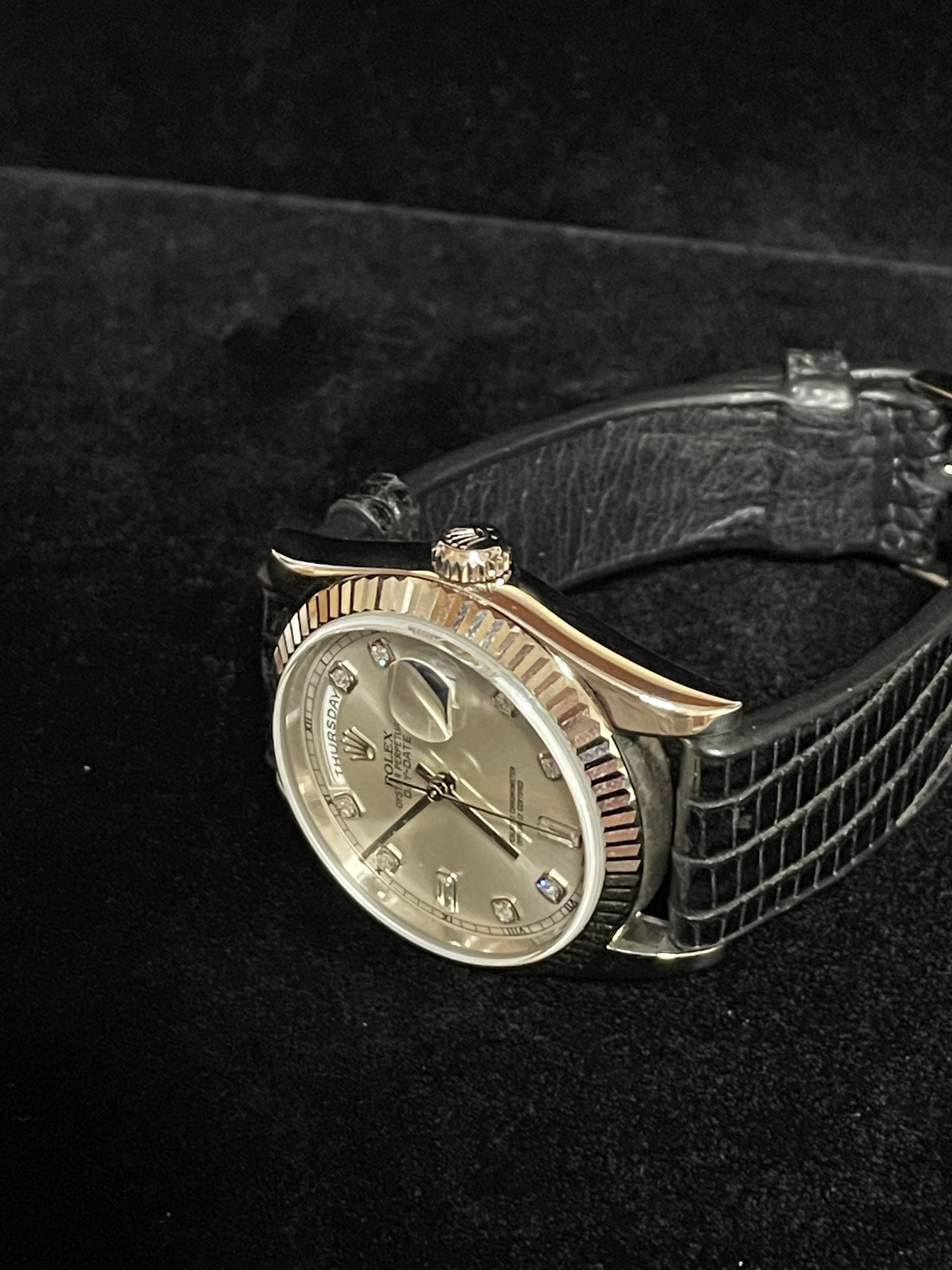 2006 Rolex DayDate 118239 Silver Diamond Dial Leather Strap 18kt White Gold 36mm