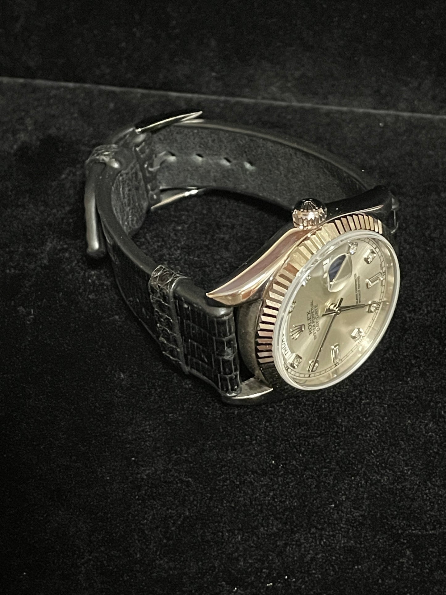 2006 Rolex DayDate 118239 Silver Diamond Dial Leather Strap 18kt White Gold 36mm