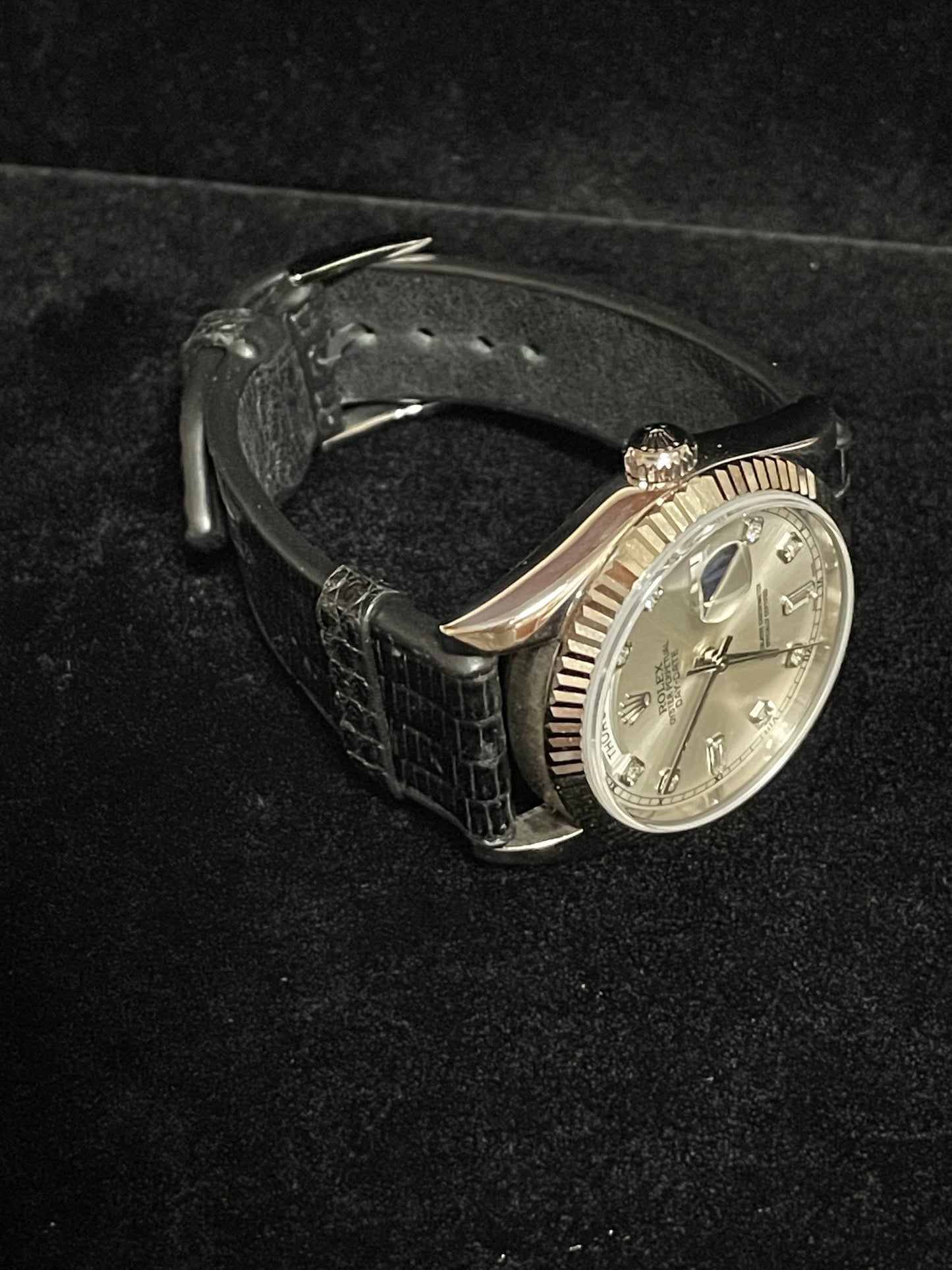 2006 Rolex DayDate 118239 Silver Diamond Dial Leather Strap 18kt White Gold 36mm