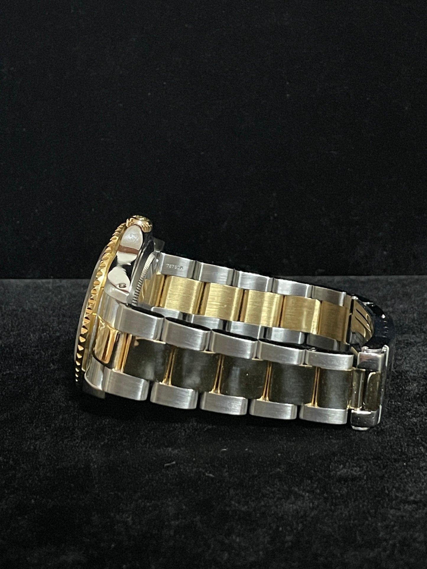 2001 Rolex GMT-Master II 16713 Root Beer Dial TT Oyster Gold Through Buckle 40mm