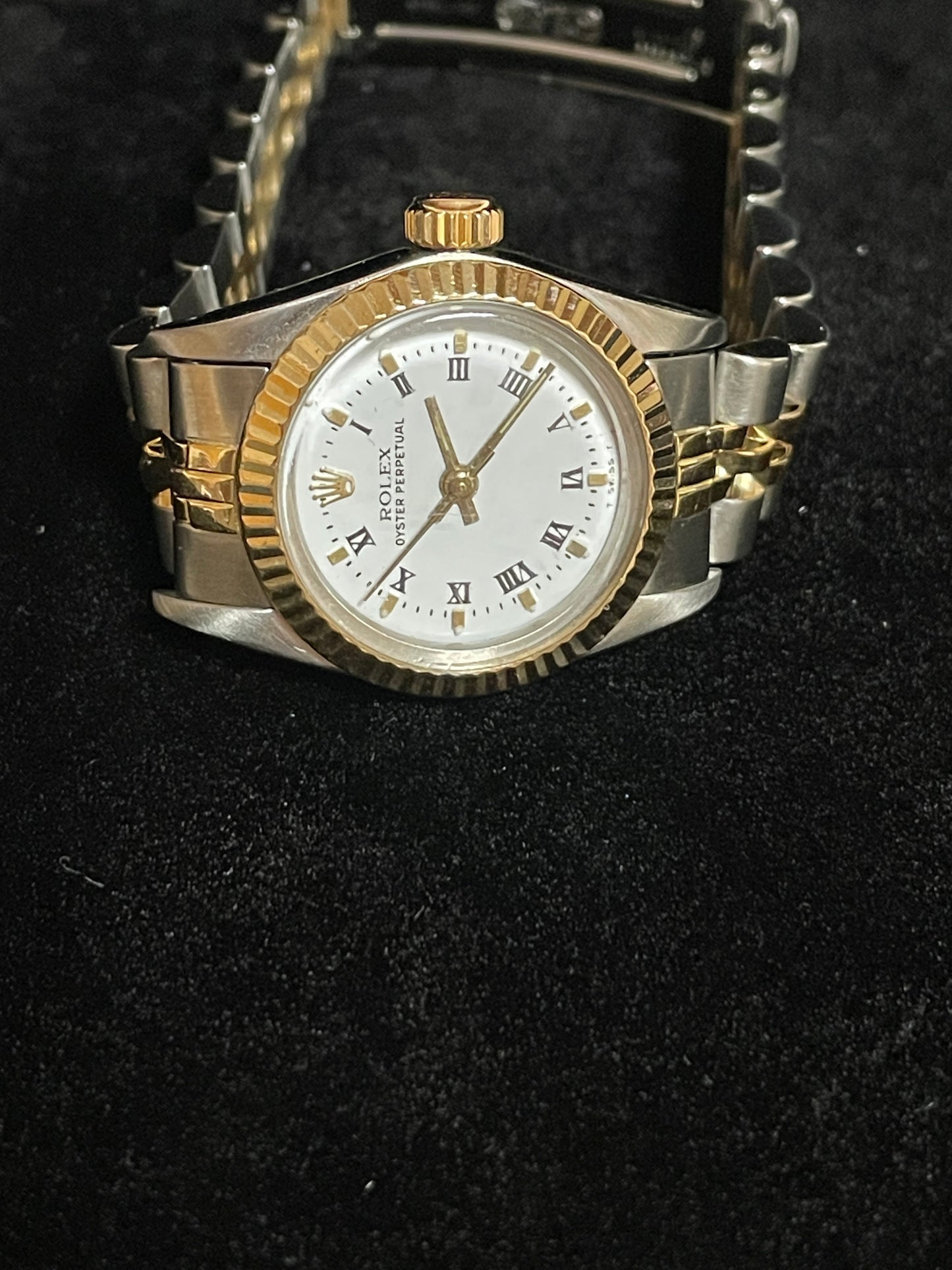 1986 Rolex Ladies Oyster Perpetual 67193 White Roman Dial TT 18kt Jubilee 24mm
