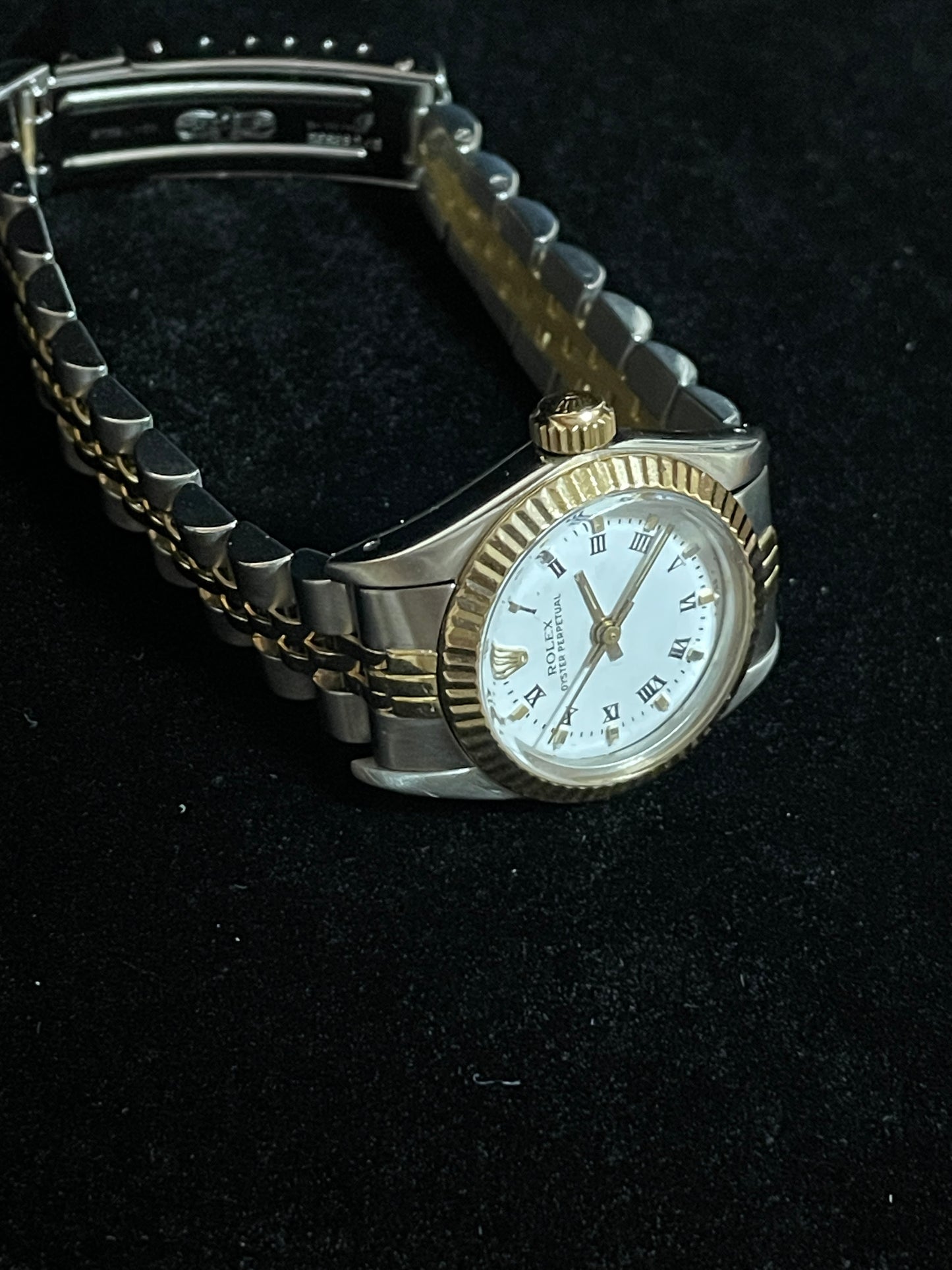 1986 Rolex Ladies Oyster Perpetual 67193 White Roman Dial TT 18kt Jubilee 24mm