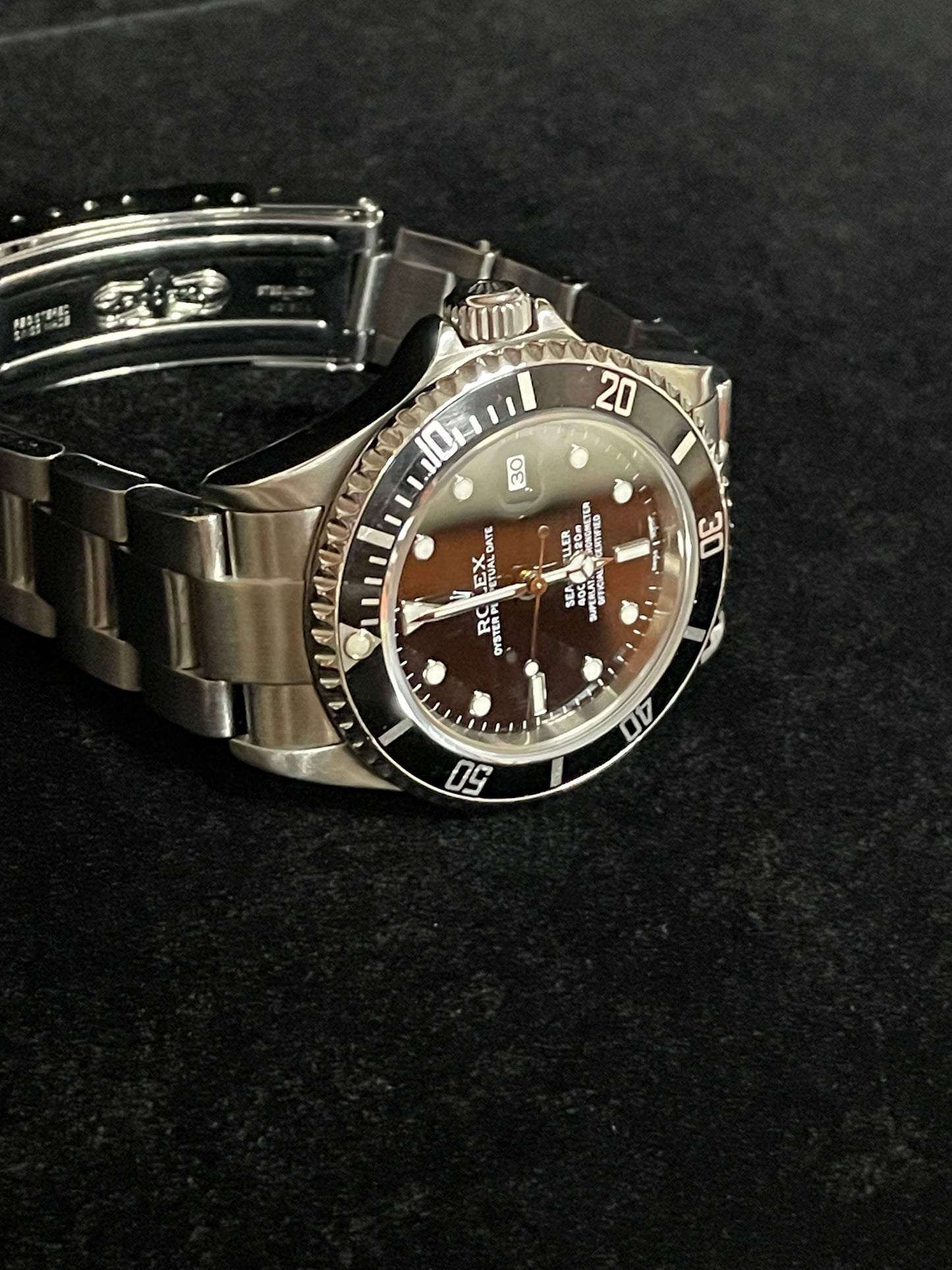 2006 Rolex Sea-Dweller 16600 Black Dial SS Oyster No Papers 40mm