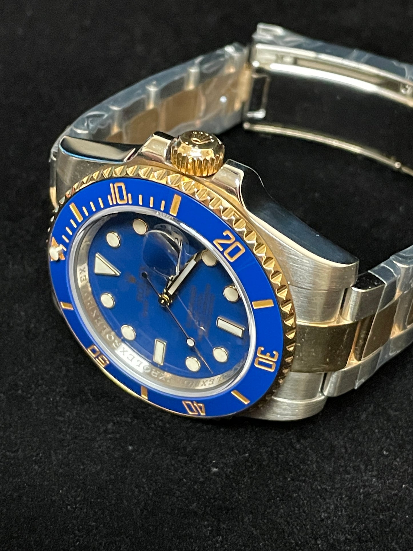 2010 Rolex Submariner 116613 Blue Dial TT 18kt Oyster With Papers 40mm