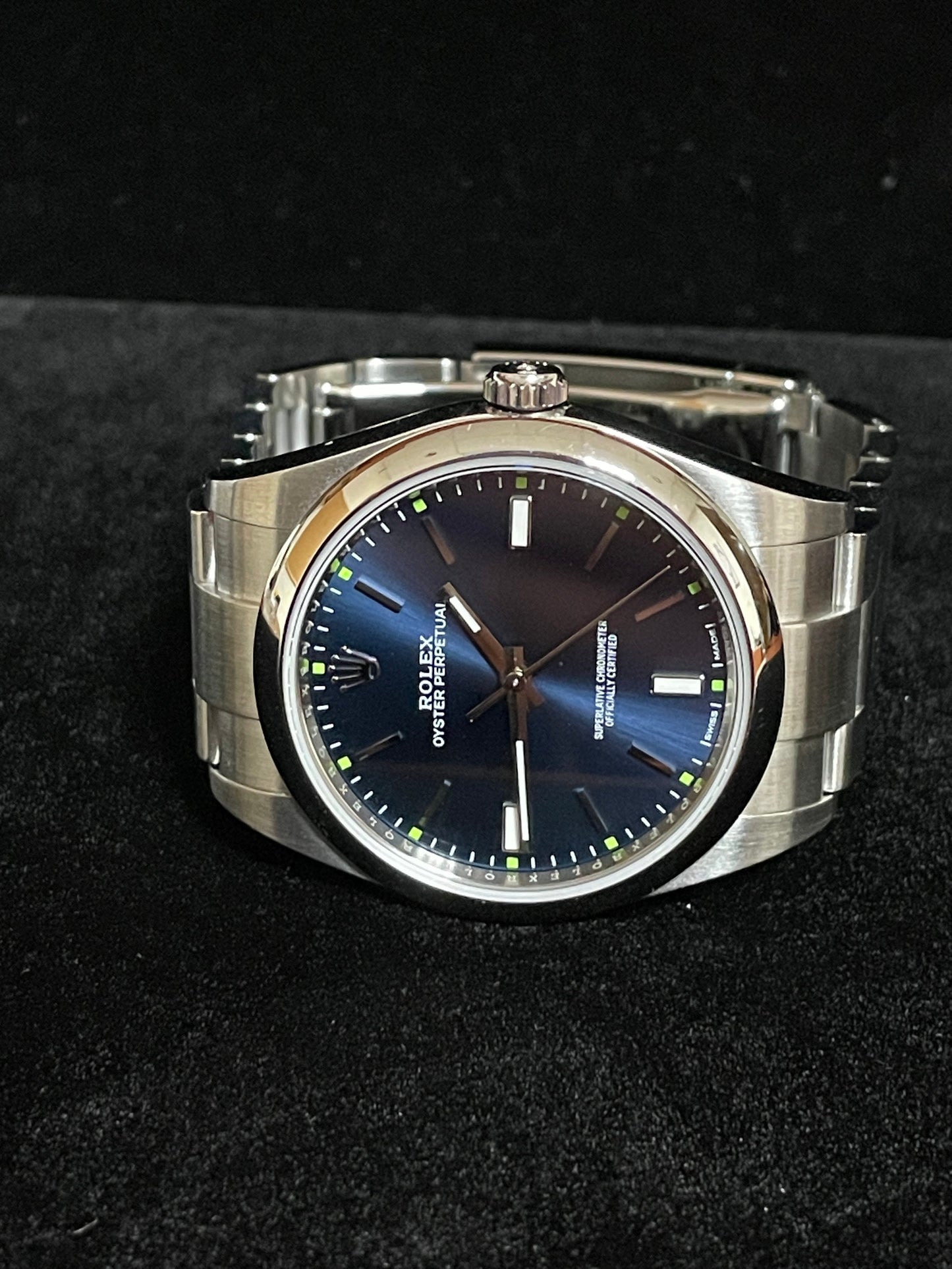 OHA 2019 Rolex Oyster Perpetual 114300 Blue Dial SS Oyster With Papers 39mm