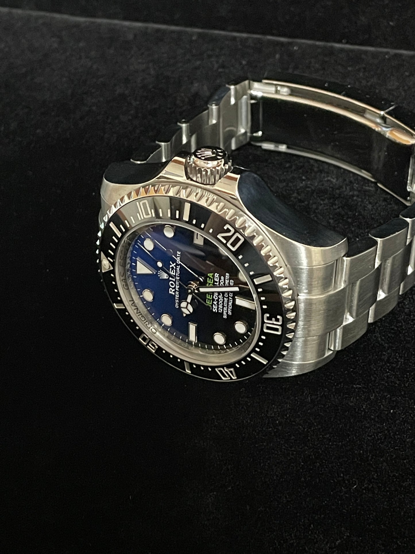 2025 Rolex Deepsea Sea-Dweller 136660 James Cameron Blk Blue Dial SS Oyster 44mm