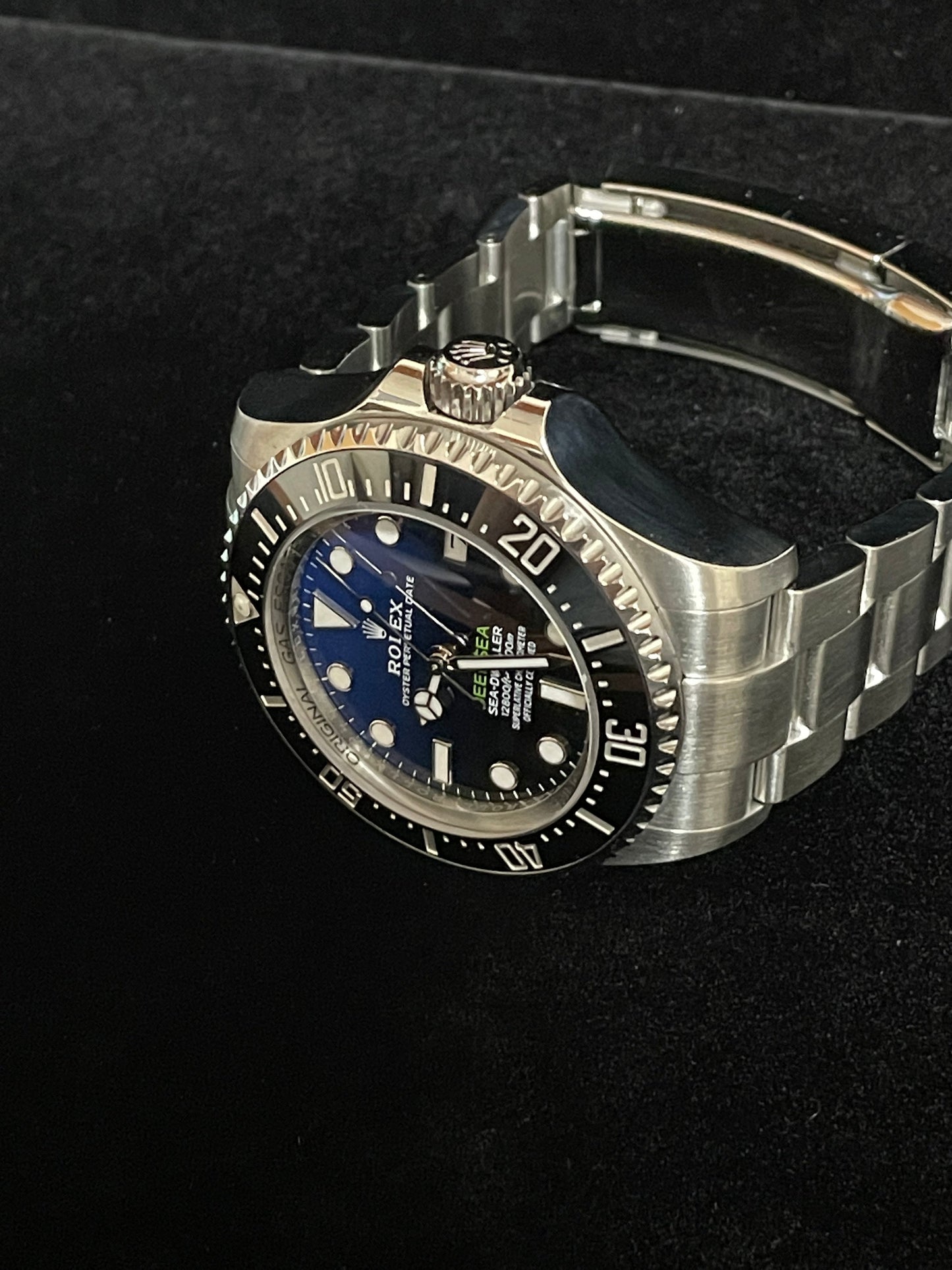 2025 Rolex Deepsea Sea-Dweller 136660 James Cameron Blk Blue Dial SS Oyster 44mm