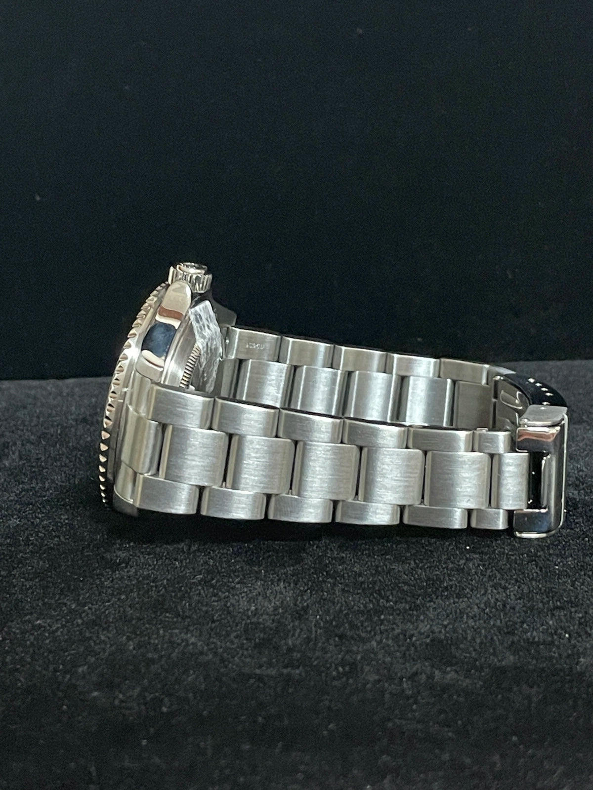 2004 Rolex Submariner Date 16610 Black Dial SS Oyster No Holes 40mm