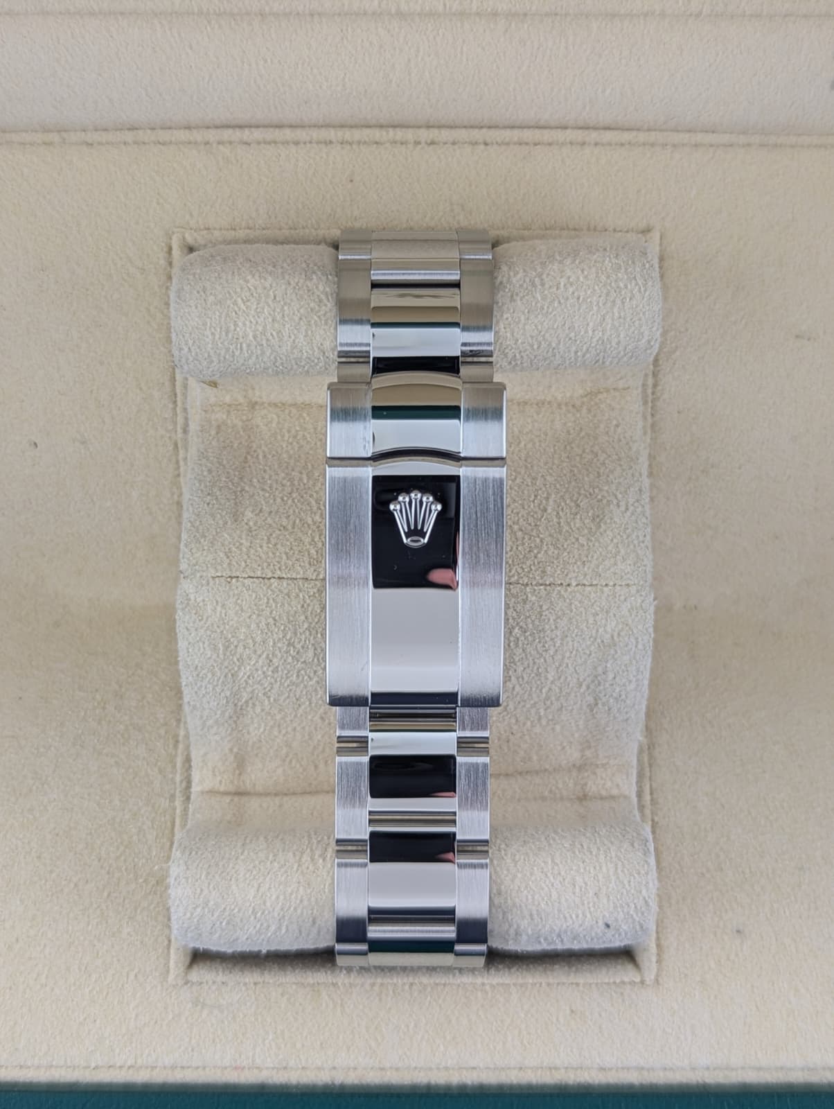 2023 Rolex Datejust 126300 Rhodium Dial Smooth Bezel SS Oyster With Papers 41mm