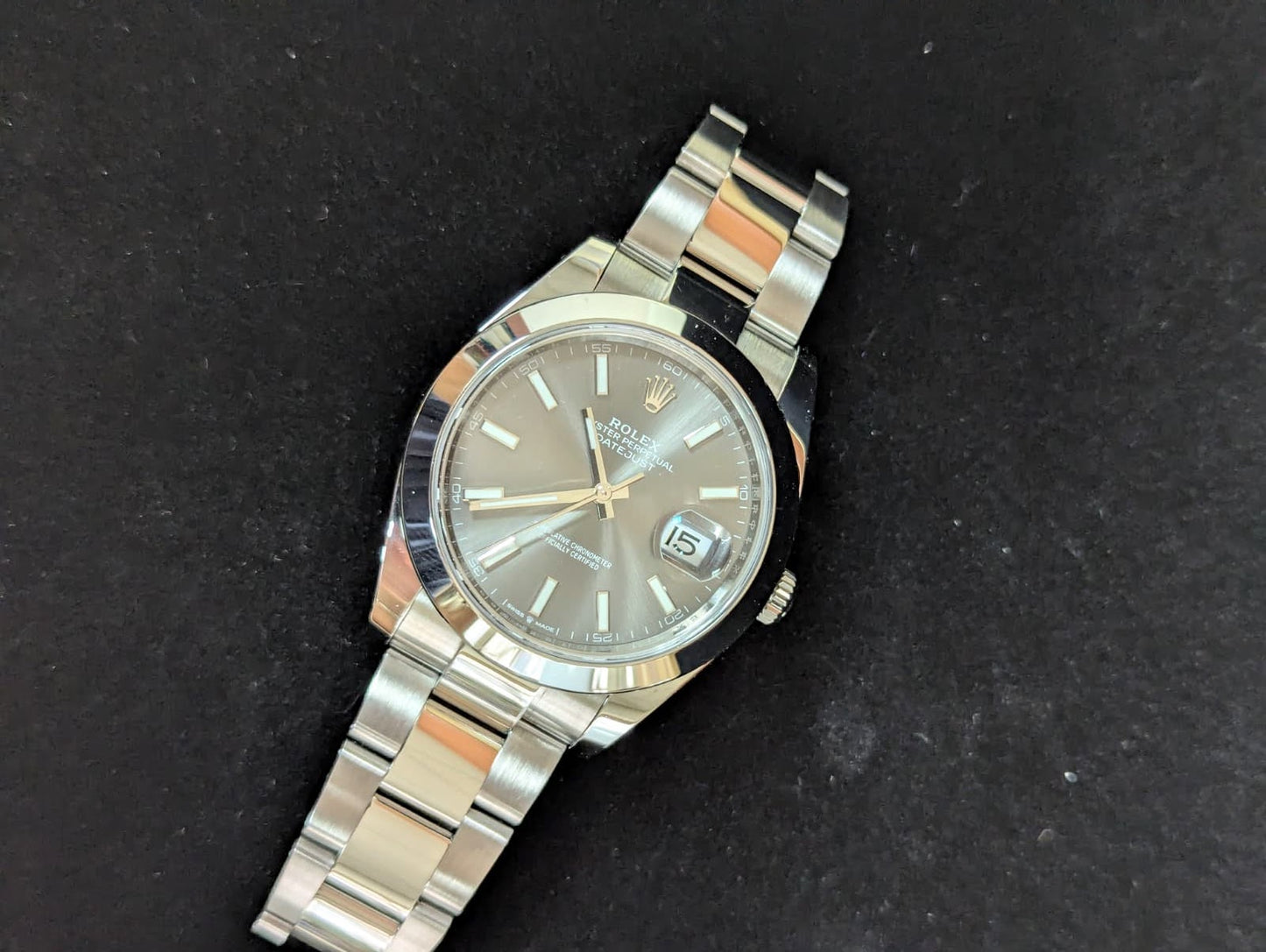 2023 Rolex Datejust 126300 Rhodium Dial Smooth Bezel SS Oyster With Papers 41mm