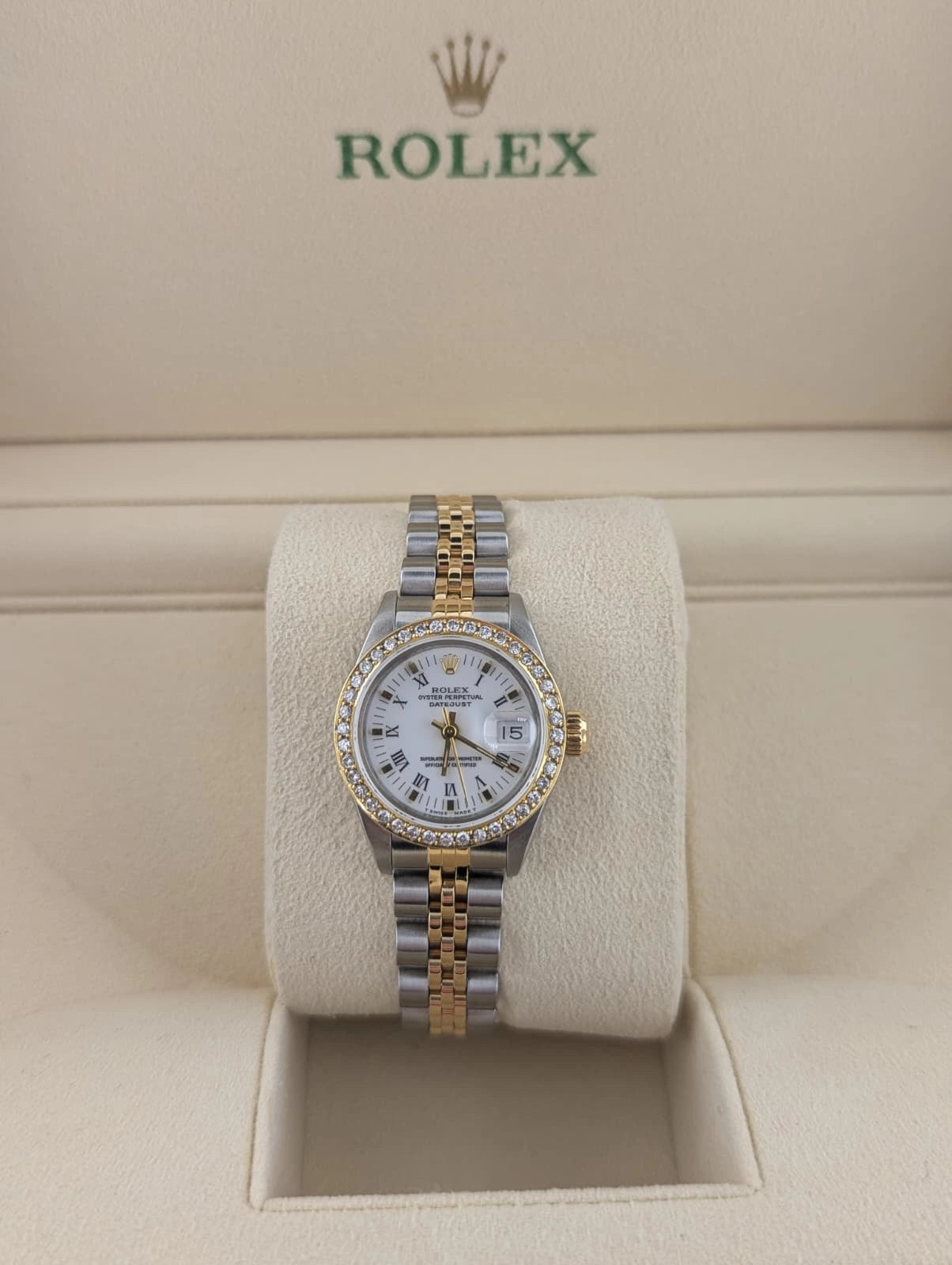 1986 Rolex Ladies Datejust 69173 White Roman Dial Diamond Bezel TT Jubilee 26mm