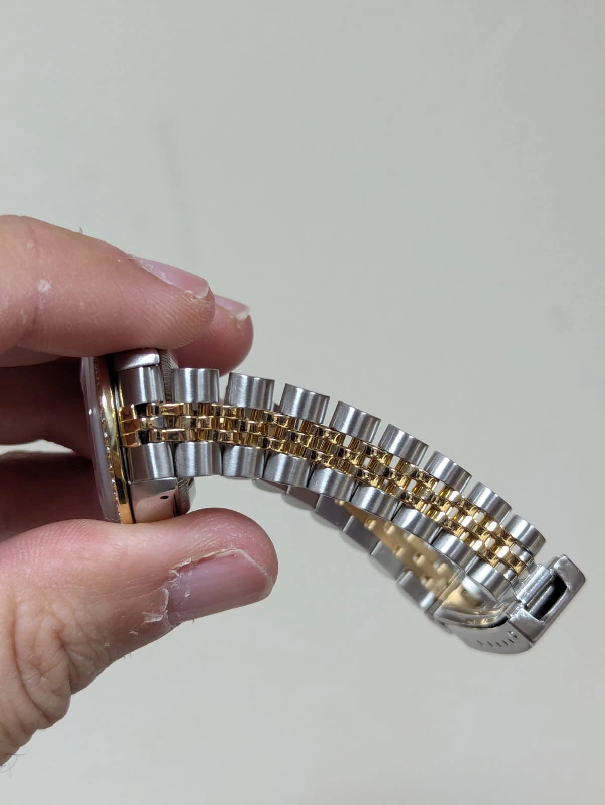 1986 Rolex Ladies Datejust 69173 White Roman Dial Diamond Bezel TT Jubilee 26mm