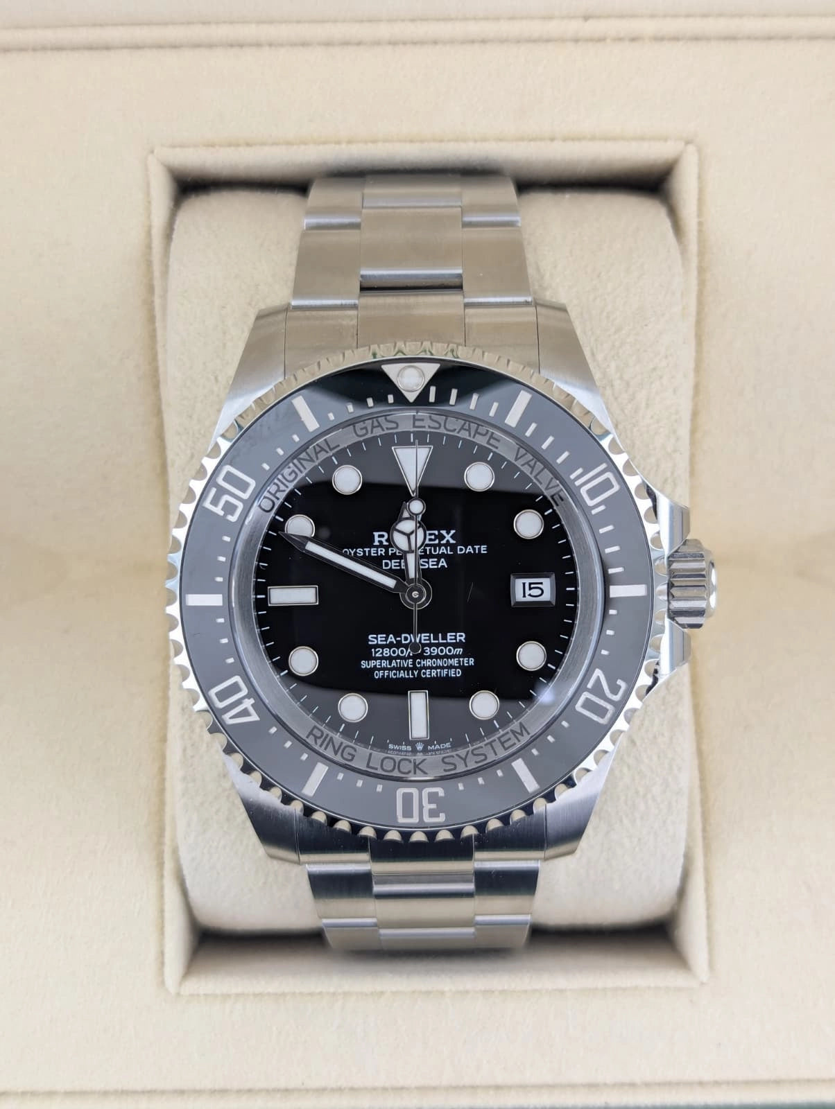 2024 Rolex Sea-Dweller 136660 Black Dial SS Oyster With Papers 44mm