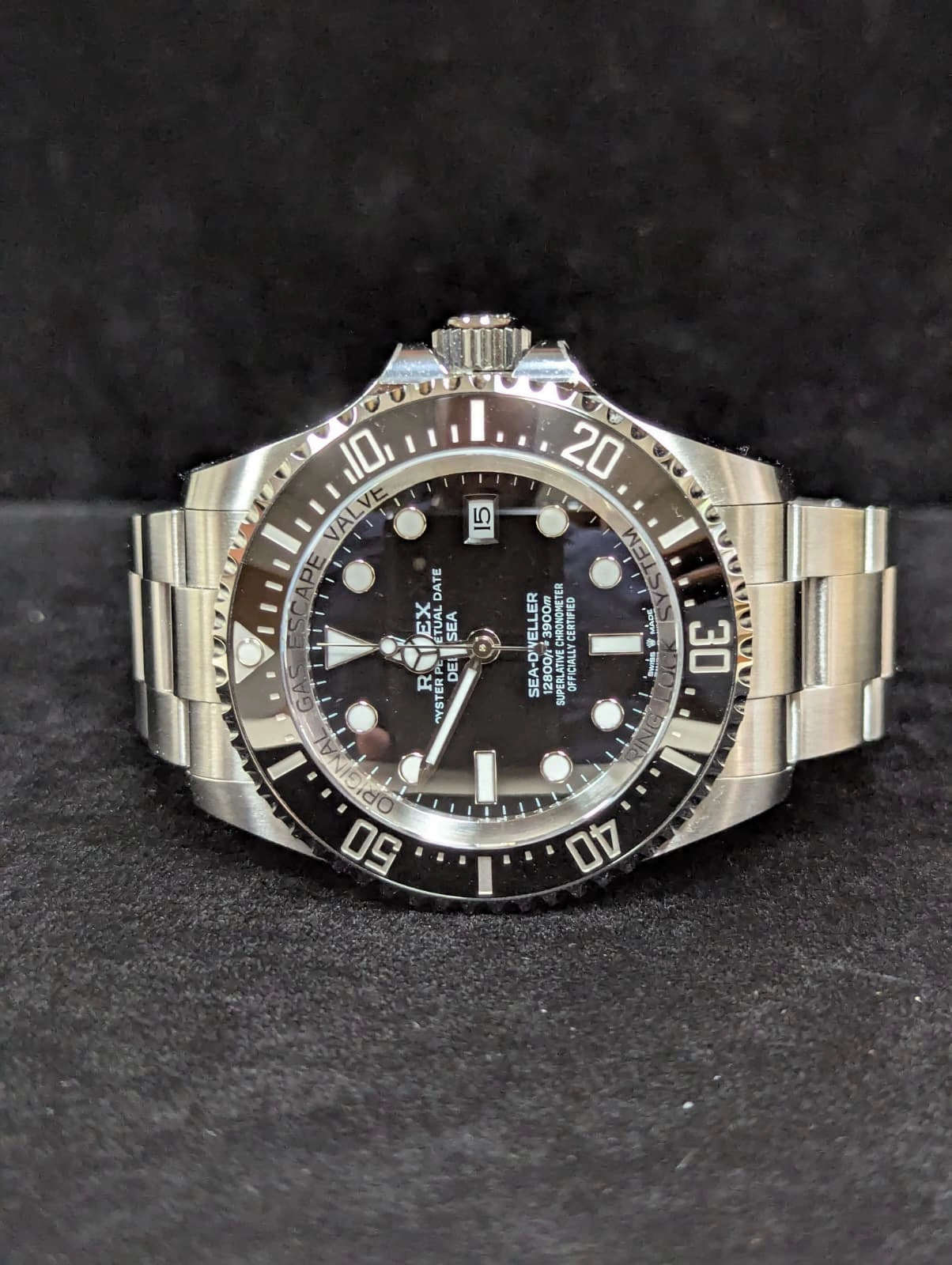 2024 Rolex Sea-Dweller 136660 Black Dial SS Oyster With Papers 44mm