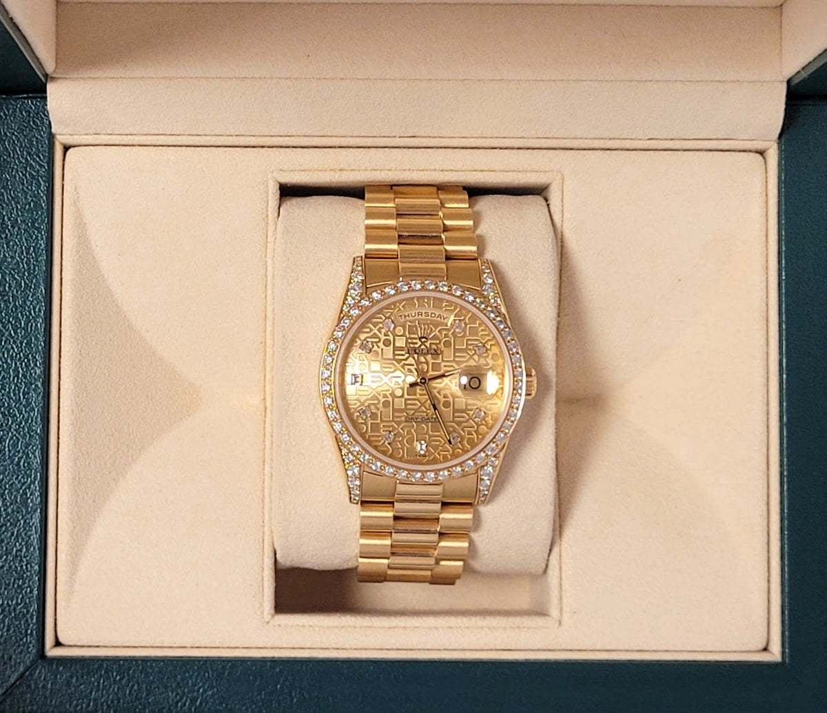 1990 Rolex Day-Date 18388 Jubilee Diamond Dial Bezel and Lugs 18kt President 36m