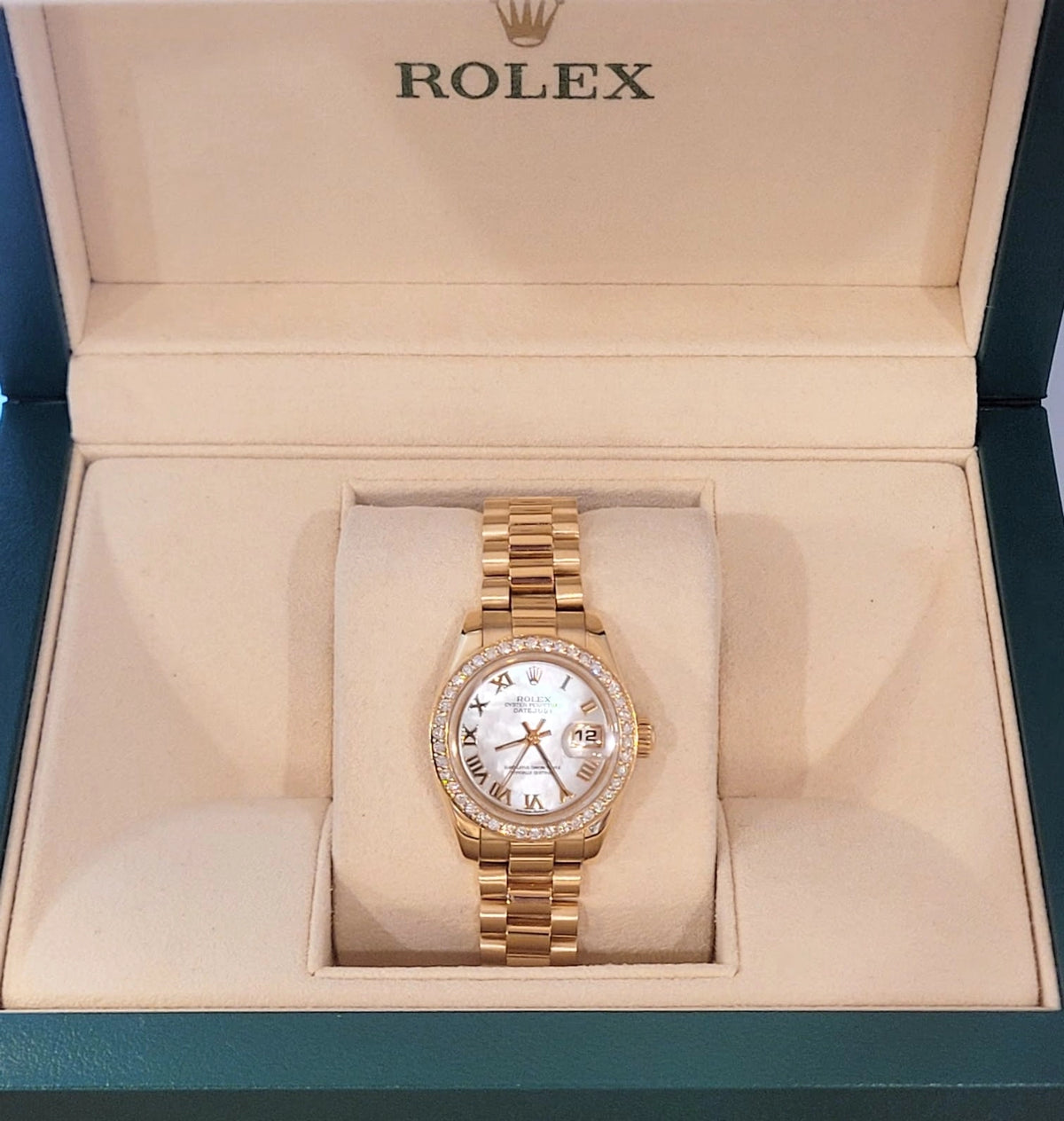 2002 Rolex Ladies Datejust 179178 MOP Dial Diamond Bezel 18kt President 26mm