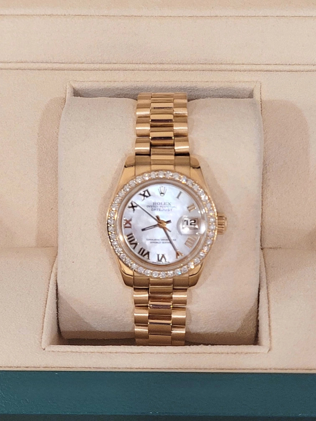 2002 Rolex Ladies Datejust 179178 MOP Dial Diamond Bezel 18kt President 26mm