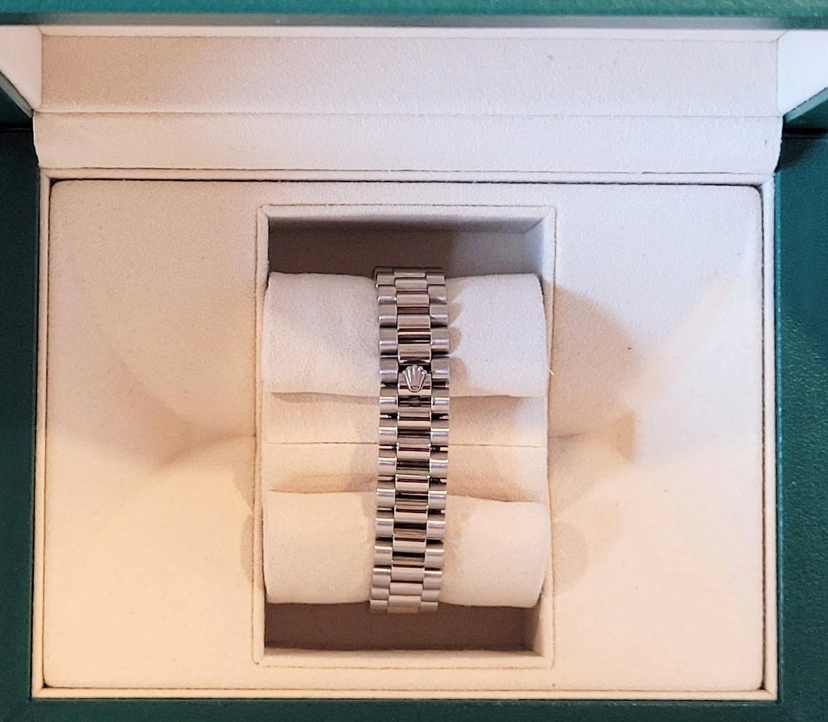 2006 Rolex Ladies Datejust 179179 MOP Diamond Dial 18kt WG President Papers 26mm