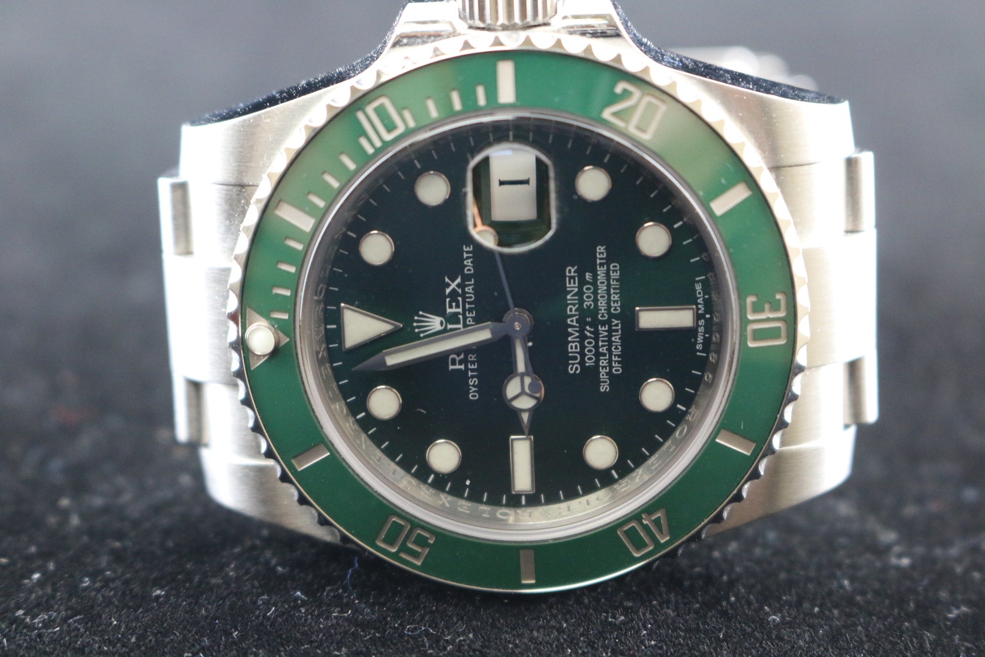 Rolex Submariner Hulk Green Dial Bezel Men's Watch 116610LV PRE-OWNED –  Global Timez