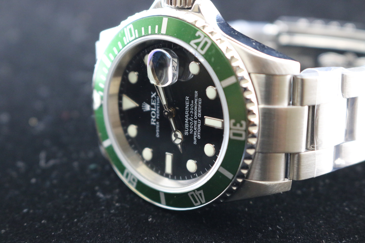 OH Rolex 2006 Submariner 16610 LV Kermit Oyster W/ Rsc Papers 40mm