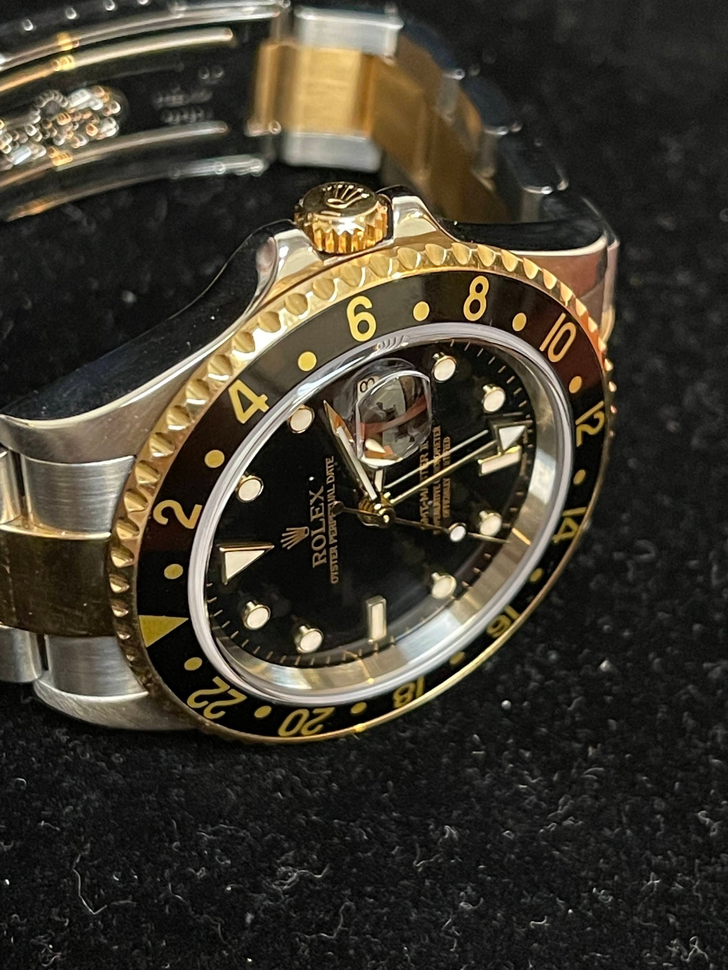 2005 Rolex Gmt-Master II 16713 Black Dial Two Tone Oyster W/B+P 40MM